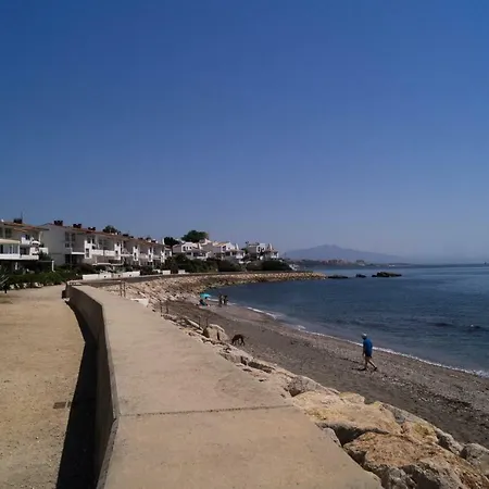 Beach-front Bahia Dorada Holiday home *