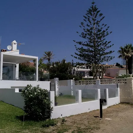 Beach-front Bahia Dorada * Estepona