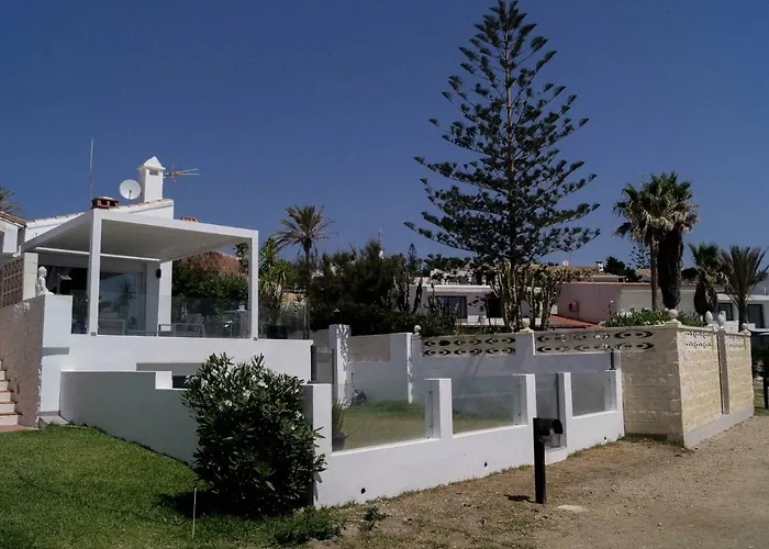 Beach-front Bahia Dorada * Estepona