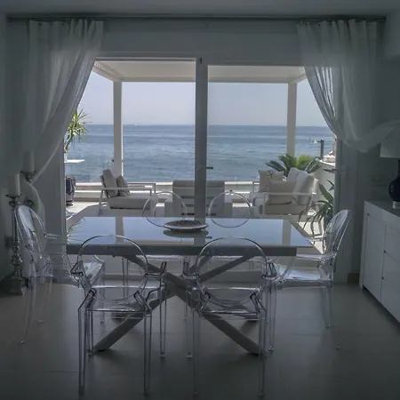 Будинок відпочинку Beach-front Bahia Dorada Естепона