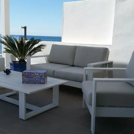 Дом отдыха Beach-front Bahia Dorada