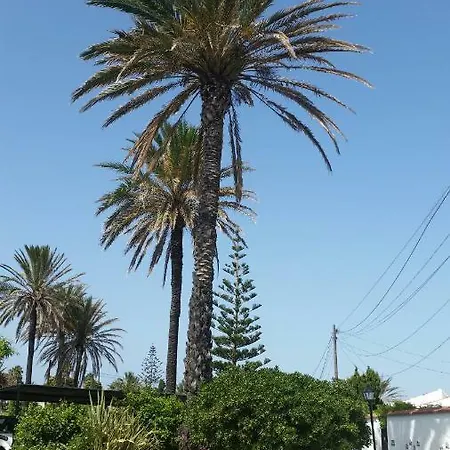 Будинок відпочинку Beach-front Bahia Dorada Естепона