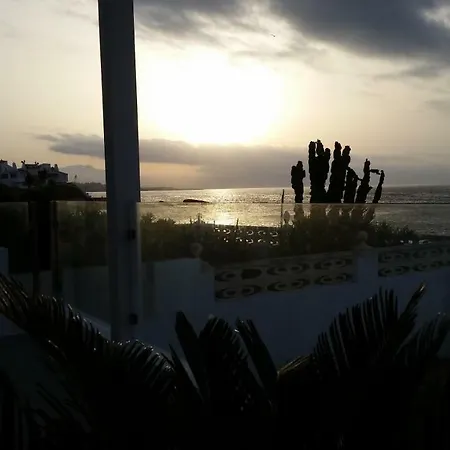 Дом отдыха Beach-front Bahia Dorada