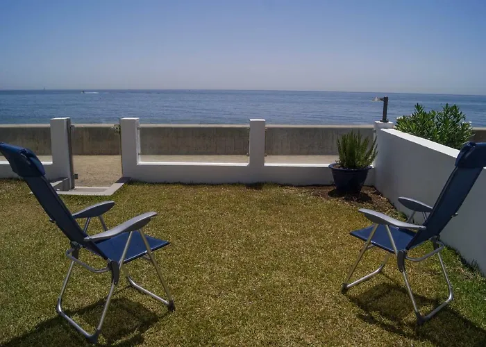 Beach-front Bahia Dorada Естепона