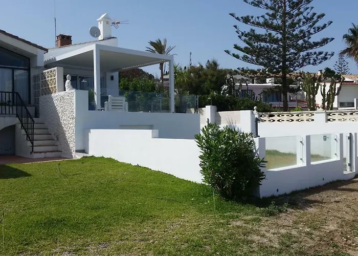Beach-front Bahia Dorada